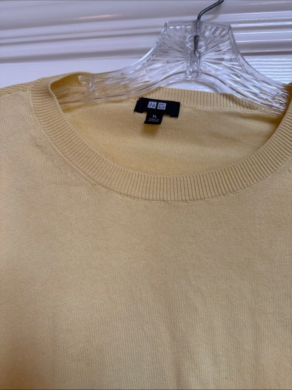 Uniqlo Men's Crewneck Sweater - Pale Yellow